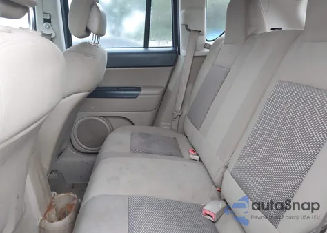 2010 Jeep Compass Sport from USA, damaged, VIN 1J4NT4FB8AD558082